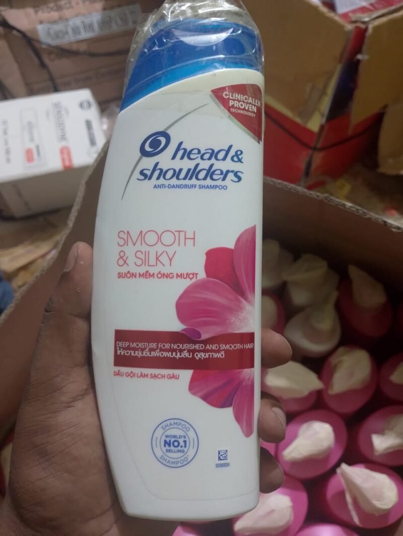 Head & Shoulders Smooth & Silky Shampoo 300ml - Image 2